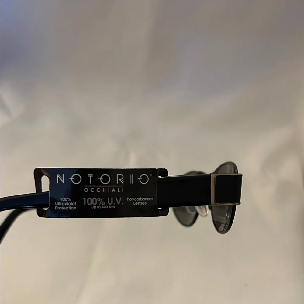 Vintage Notorio N127 Black Oval Sunglasses. New. 100% UV